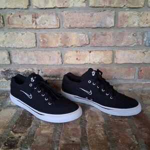 NIKE GTS 97 CANVAS SKATE SHOE SIZE 11